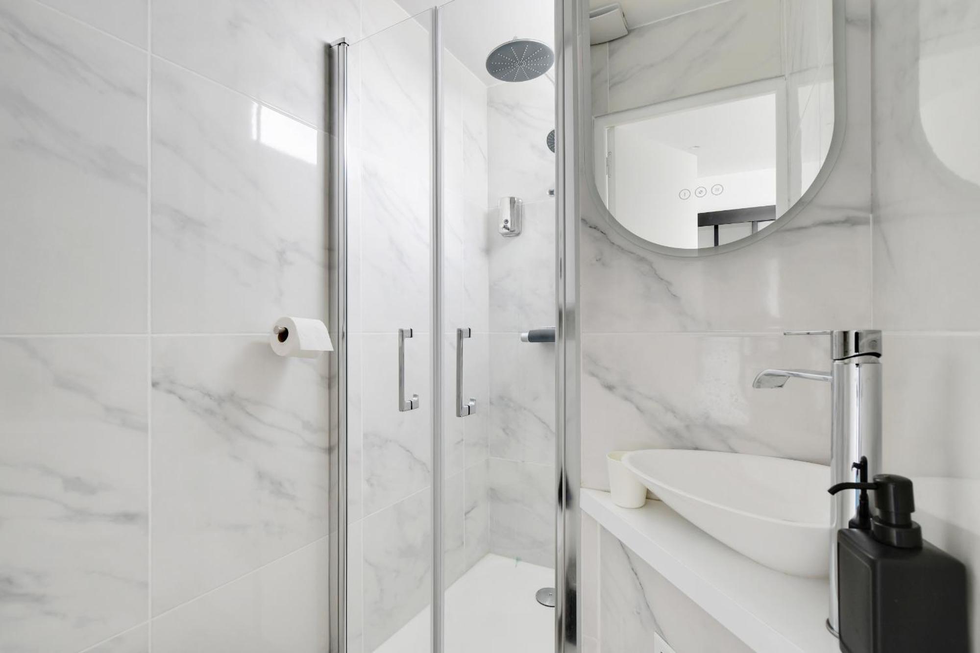Charming 1 Bedroom With Sauna - Romainville 2